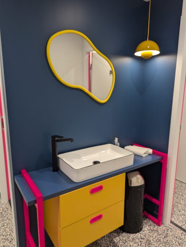 PXL_20241115_130622960